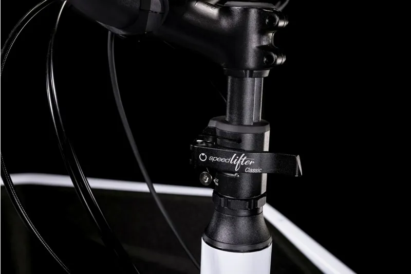 Cube Cargo Hybrid 500 Electric Cargo Bike in White/Black-6